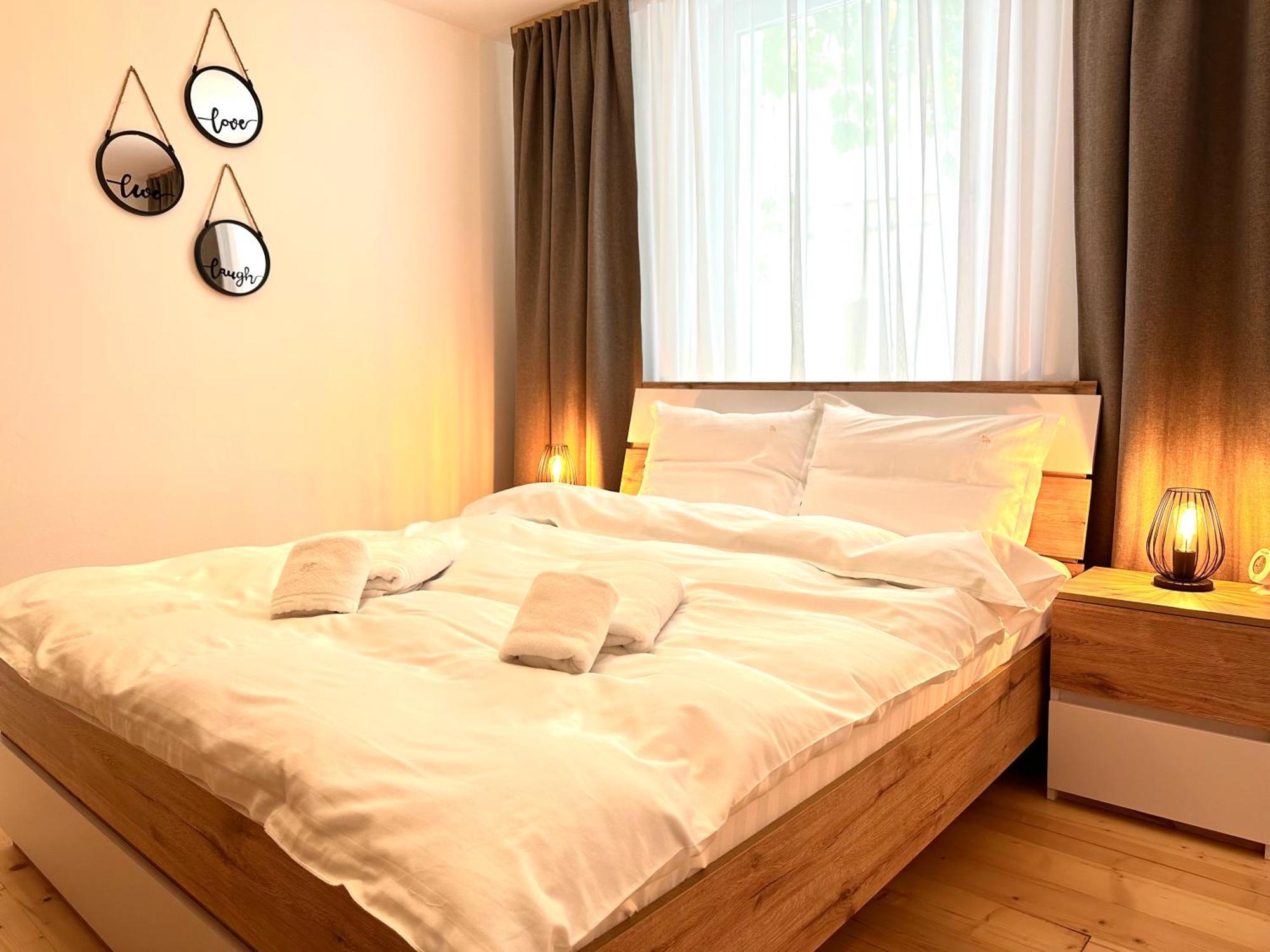 4Friendscentrubrasov Apartment Luaran gambar